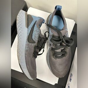 Nike Epic React Flyknit 2 sneakers Thunder Grey/Ocean Fog" US Sz 5Y Youth 23.5CM